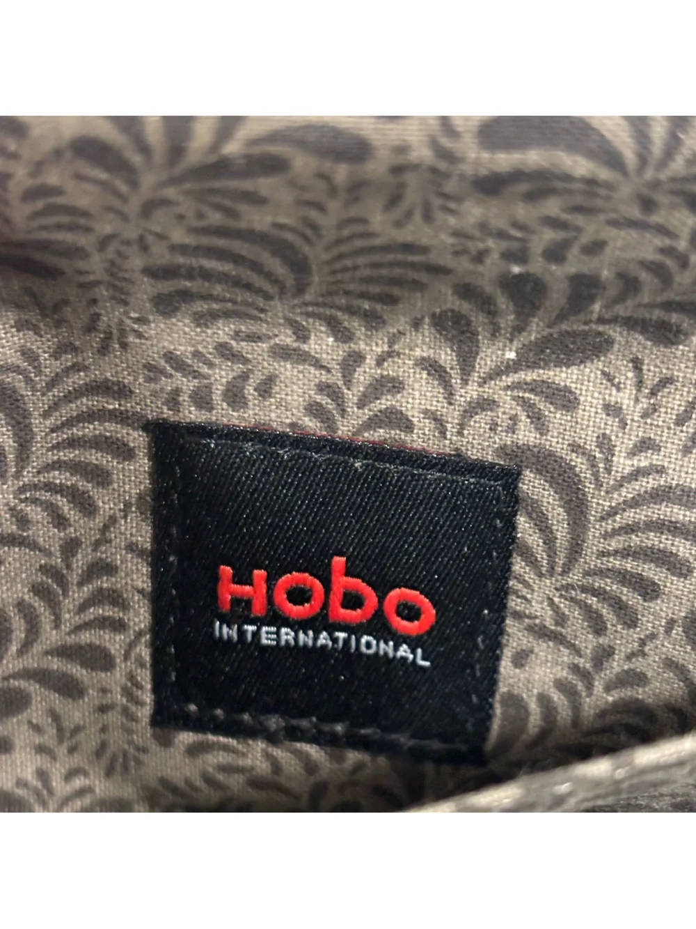 Hobo International Lauren Leather Clutch/Wallet Black Bifold Magnetic 9